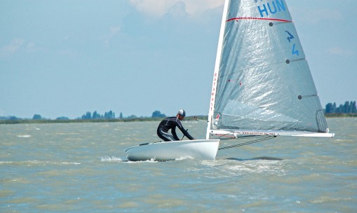 Hullámhegyen