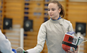 Kollár Anna 14 évesen nyert a tőrözők között Forrás: hunfencing.hu