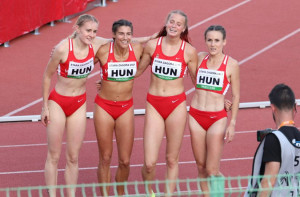 Molnár Janka, Nádházy Evelin, Mátó Sára és Bartha-Kéri Bianka nyert a 4x400-as váltóval Fotó: Kámán Bálint/MASZ