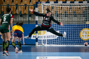 Bukovszky Annára ezúttal is lehetett számítani a magyar kapuban Fotó: Maja Kezić/EHF