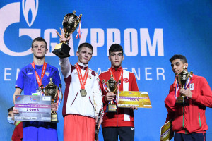 Oláh Levente (16) aranyérmes lett a tbiliszi junior Eb-n Forrás: hunboxing.hu