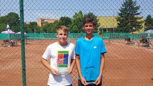 Kincses Kolos (jobbra) a közelmúltban a hazai és a nemzetközi versenyeken is remekel Forrás: Magyar Tenisz Szövetség