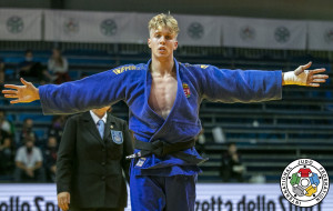 Sáfrány Péter ellenállhatatlan versenyzéssel lett junior-világbajnok Olbiában Forrás: IJF