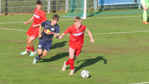 A 14 éves Szekér Botond (labdával) csapata négy év után győzte le a Salzburgot