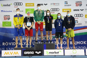 A nők mezőnyében 50 m háton csak utánpótláskorú versenyző állt a dobogón Forrás: MÚSZ