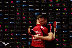 András Csaba és a horvát Ivor Ban ezüstérmes párosban a portugáliai utánpótlás-világbajnokságon Forrás: WTT