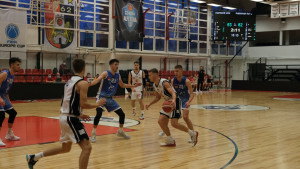 Az alapszakasz kétharmadánál még mindig veretlen a címvédő Egis Körmend U20-as férficsapata (fehérben) Forrás: Egis Körmend