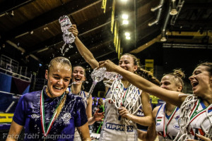 Volt ok az ünneplésre szekszárdi részről Fotó: Tóth Zsombor / Soproni Darazsak Sportakadémia