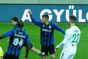 A Torino csapatától kölcsönbe érkező Horváth Krisztofer (középen) 11 gólnál és 6 gólpassznál jár az NB II jelenlegi kiírásában Forrás: Szeged-Csanád Grosics Akadémia 