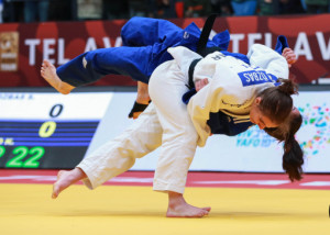 Özbas Szofi (fehérben) már a 9. helyen áll a felnőttek világranglistáján Forrás: IJF