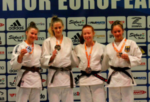 Keller Rebeka (balról a második) junior Európa-kupaversenyt nyert Lignanóban Forrás: EJU