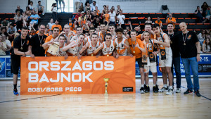 Az NKA Pécs hazai pályán ünnepelhetett kadét fiúbajnoki címet Forrás: NKA Pécs