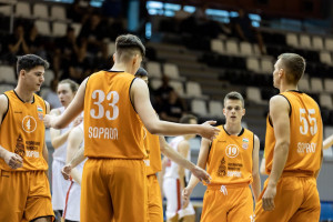 A Soproni Sportiskola szerezte meg az aranyérmet a junior fiúk döntőjében Forrás: DEAC Kosárlabda Akadémia