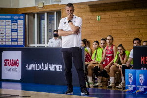 Völgyi Péter irányítja az U17-es válogatott Debrecenben Forrás: FIBA.Basketball