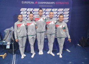 Balról: Maráczi Fruzsina, Czifra Lili, Bogyó Anna, Balzsay Hanna, Knight Anna Forrás: MATSZ