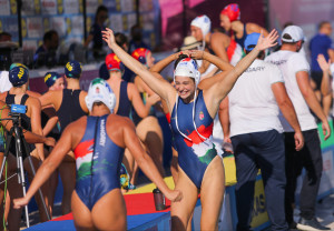 Világbajnoki bronzérmes az U18-as leányválogatott Forrás: FINA