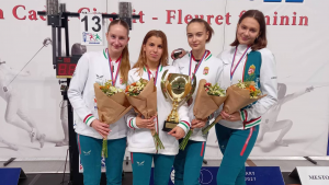 A bronzérmes csapat: Badár Szonja, Sperka Jázmin, Kollár Anna, Papp Jázmin Forrás: hunfencing.hu